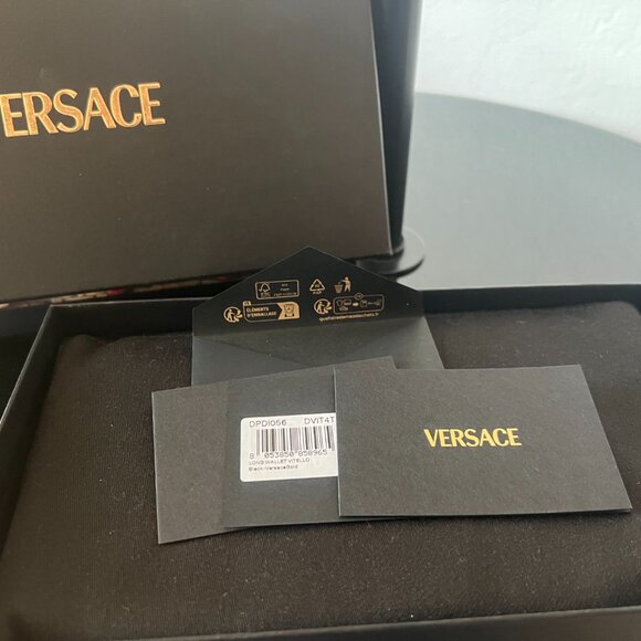 SOLD VERSACE La Medusa Continental Wallet Black New w/ Authenticity Card/Bag/Box - Picture 2 of 16